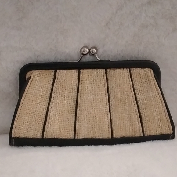 Ellen Tracy Black and Tan Clutch - Picture 1 of 9